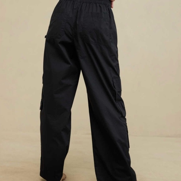 Aerie Black Cargo Wide Leg Pants elastic waist Size L Regular - Picture 9 of 9